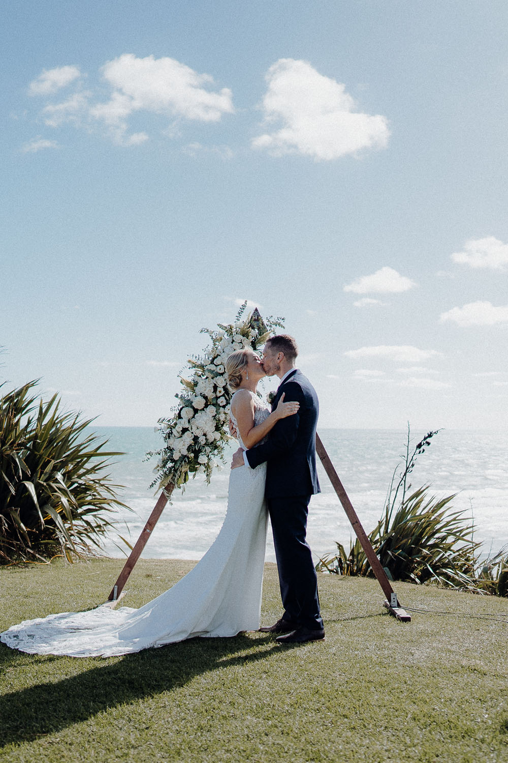 Picturesque Resort Wedding at Castaways 